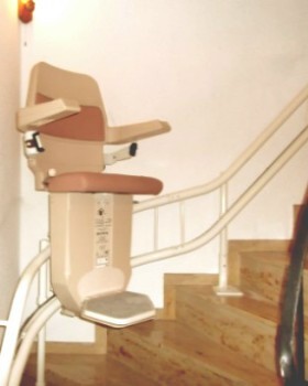 treppenlift_montagebeispiel so montieren wir Treppenlifte