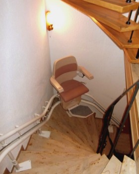 treppenlift_bautzen_preis Preisbeispiel kurviger Treppenlift