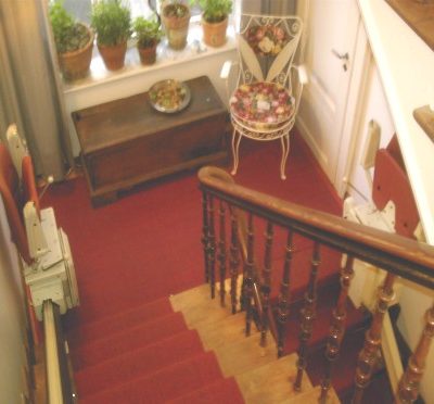 dtl2 gerade Sitzlifte auf Podesttreppe 2